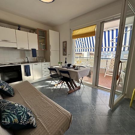 Residence Eva Lignano Sabbiadoro Eksteriør billede